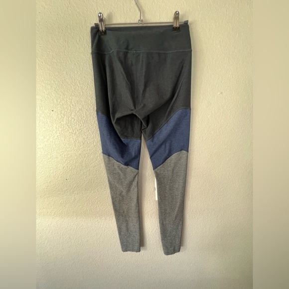 Outdoor Voices 7/8 Leggings Women's Small Mid-Rise Colorblocked Compression 793 - Picture 4 of 4